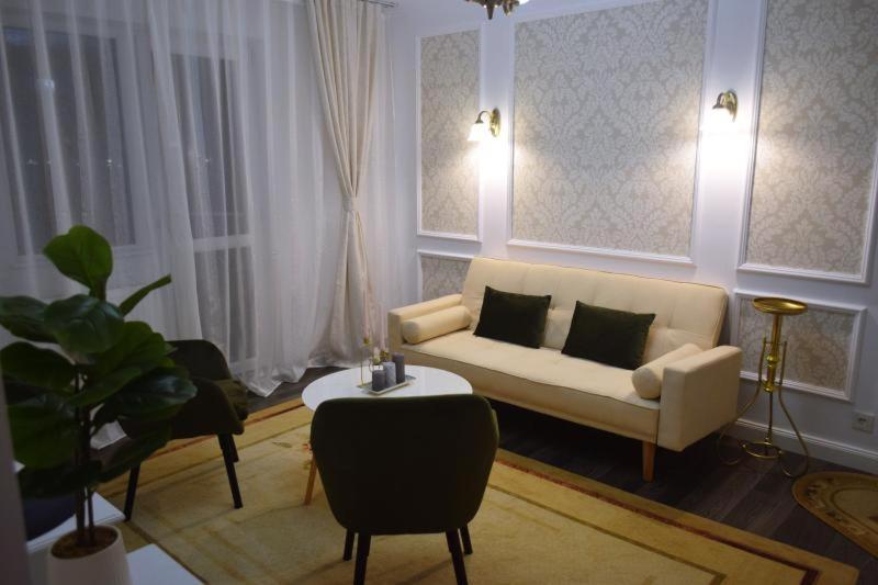 Apartament Thea Apartment Fagaras Bagian luar foto